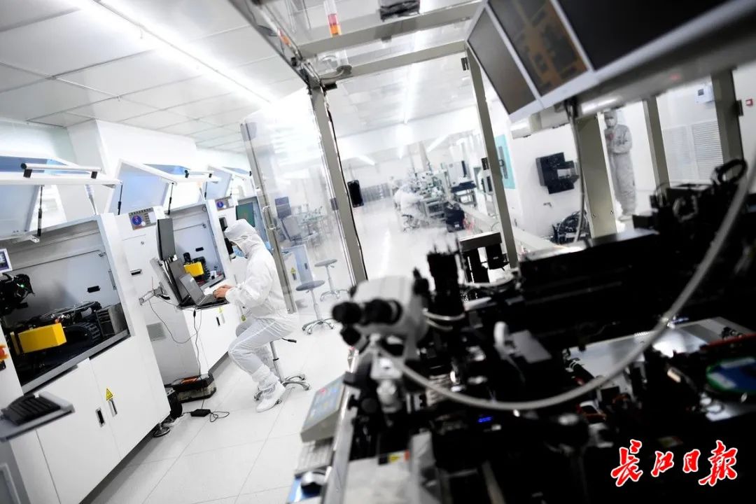 hahabet星辰大海官方网站-妄想从这里起头