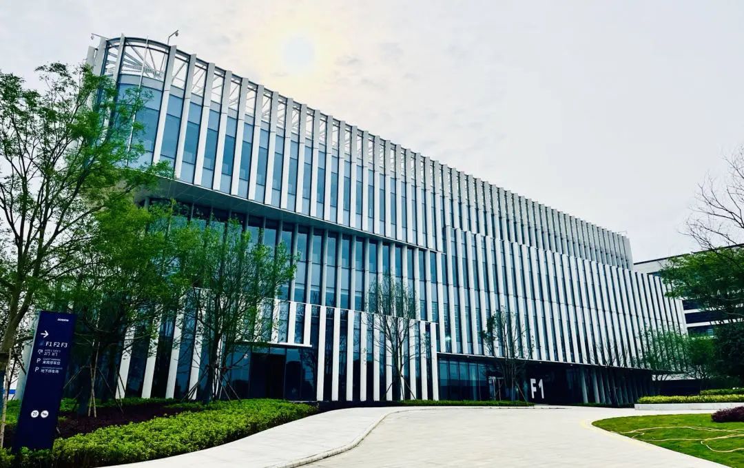 hahabet星辰大海官方网站-妄想从这里起头