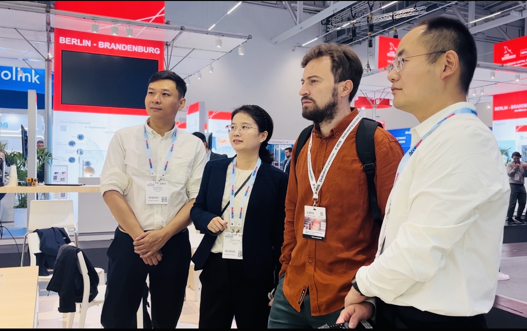 hahabet星辰大海官方网站-妄想从这里起头